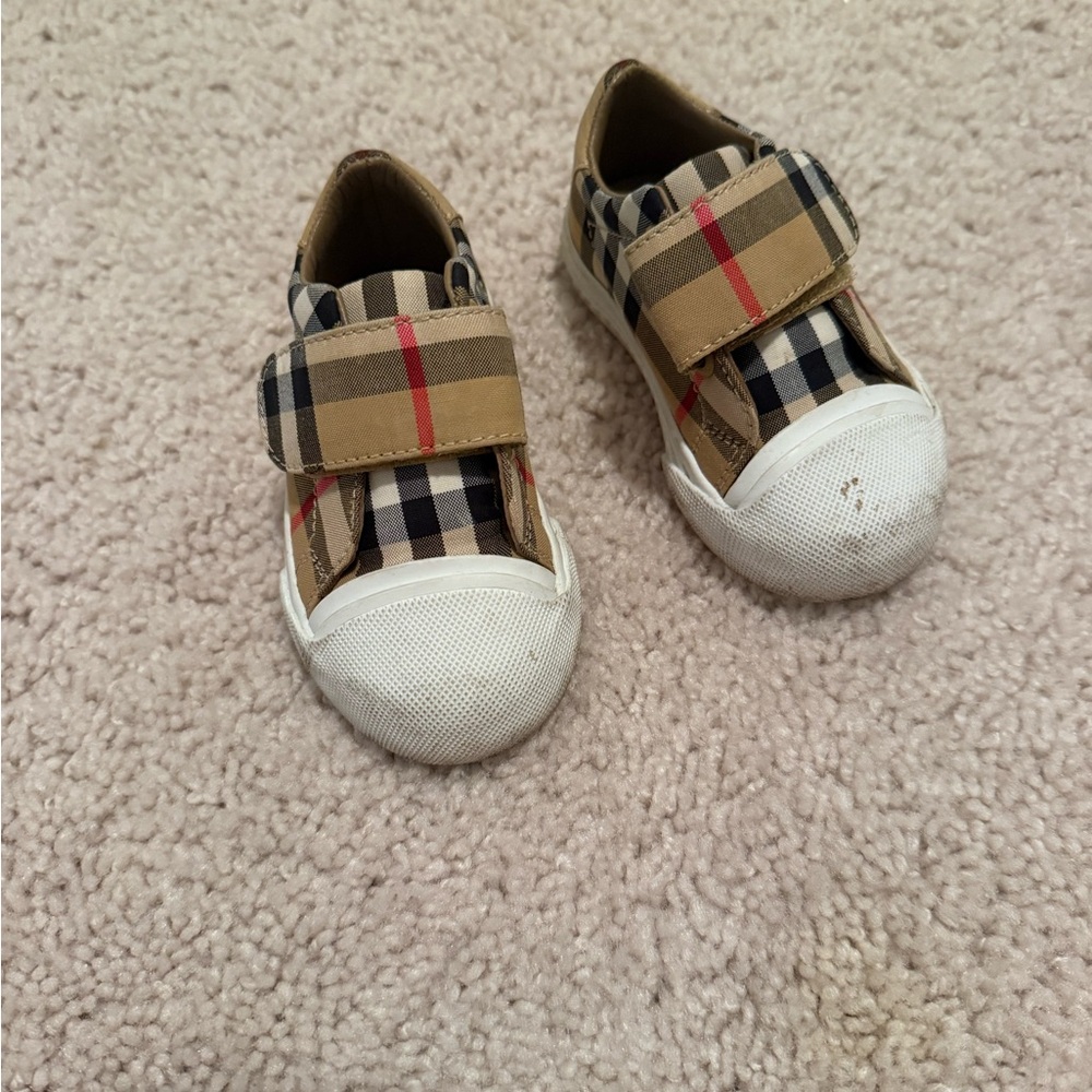 Burberry Toddler Plaid Velcro Sneakers - Beige and White (9-12months) Size 4